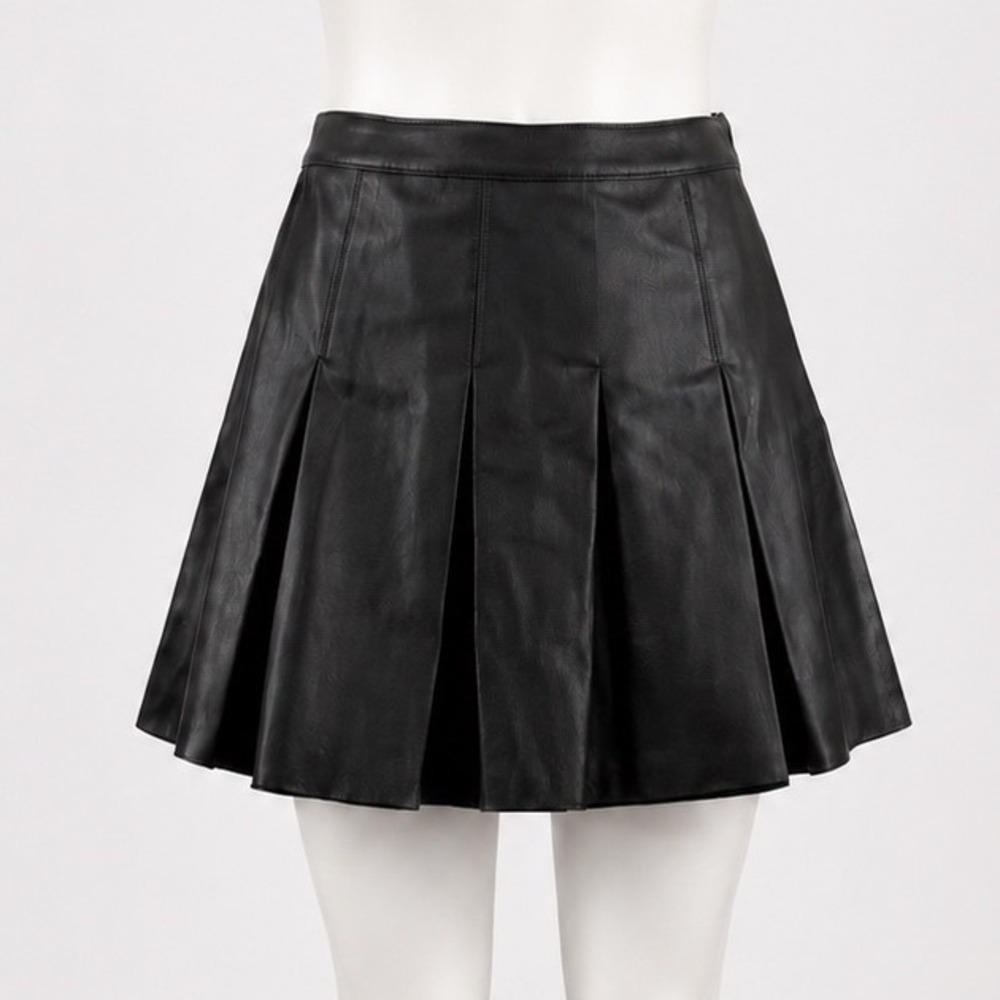 Hollister Black Faux Leather Pleated Mini Skirt High-Rise XL New Whimsygoth